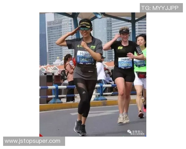 马模与华达激战正酣赛场精彩瞬间回顾与分析